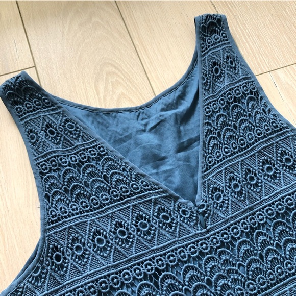 Loft Lace Detailed Pleated Dress in Blue Size 10 - Picture 5 of 10